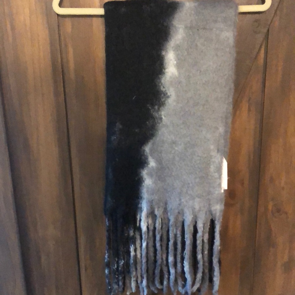 NWT Blanket Scarf